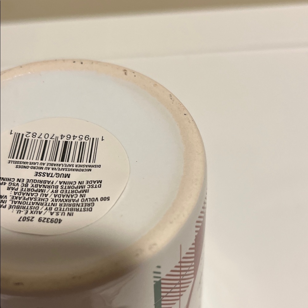 NWT Festive Plaid Holiday Mugs Set Of 2 Red and white Cozy mug stocking stuffer - Picture 8 of 15
